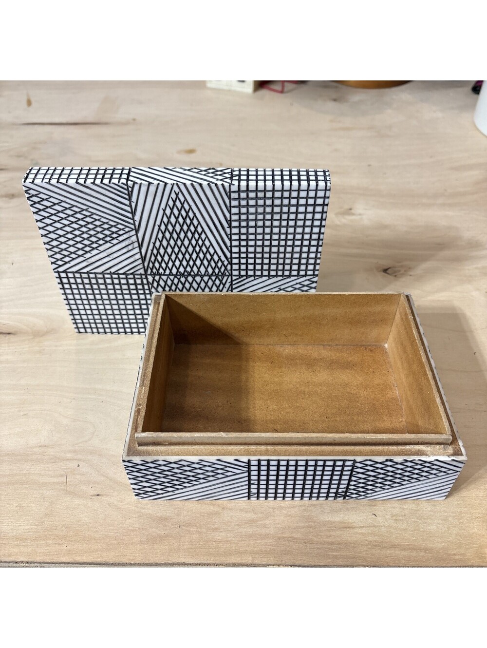 Williams Sonoma Black & White Bone Inlay Geometric Trinket Box 7”lidded Keepsake